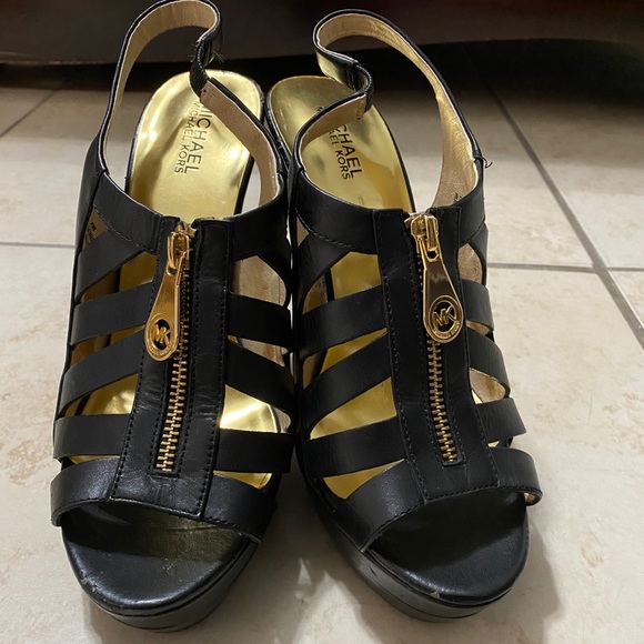 Michael kors size 9 heels - Picture 2 of 6